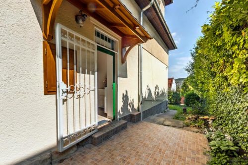 {"priority":10,"starred":0,"location":"outdoor"}