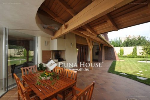 5418990f-c1fd-4426-b30d-a6909387e894_1024x768b