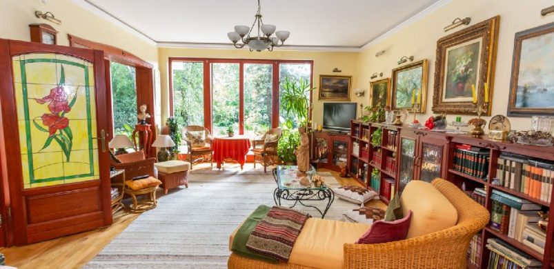 Egy újabb déli kuriózum: “egyediséget” kínálnak 69,9 millióért Újszegeden. És úgy fest, nem hazudnak!