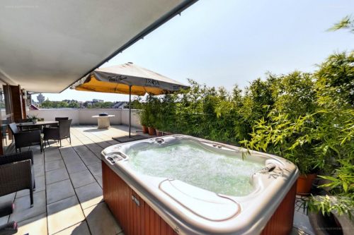 {"location":"outdoor","priority":10,"starred":0}