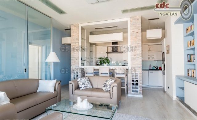 Egy 259 milliós, légies lakás a „COASTAL STYLE SZERELMESEINEK”