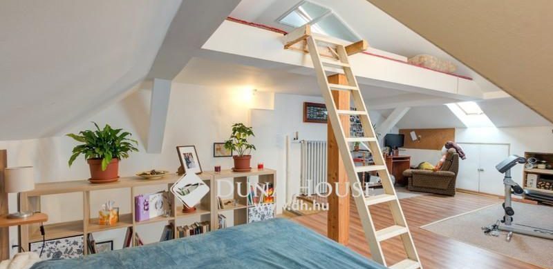 Fiatalos, belső 3 szintes lakás ínyenceknek, egyenesen Kelenvölgyből!