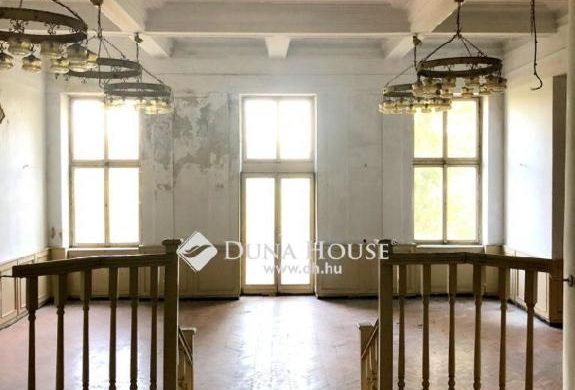 Ha borzongana: egy 1922-ben épült, 420 milliós „szellemház” vár jobb sorára a Campona utcában