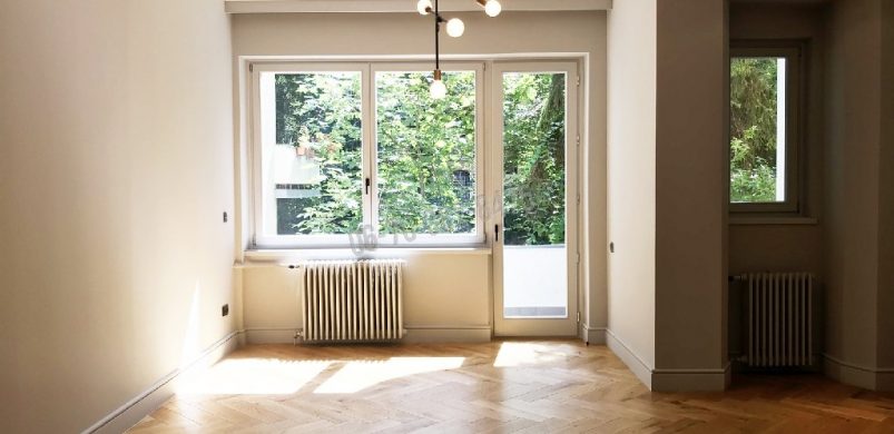 Eladó Jávor Pál színművész egykori lakása!