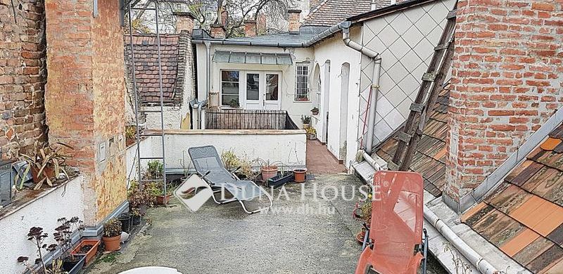 A Keleti Károly utcában csak pazar lakások vannak? Jöjjön egy újabb szerelem…