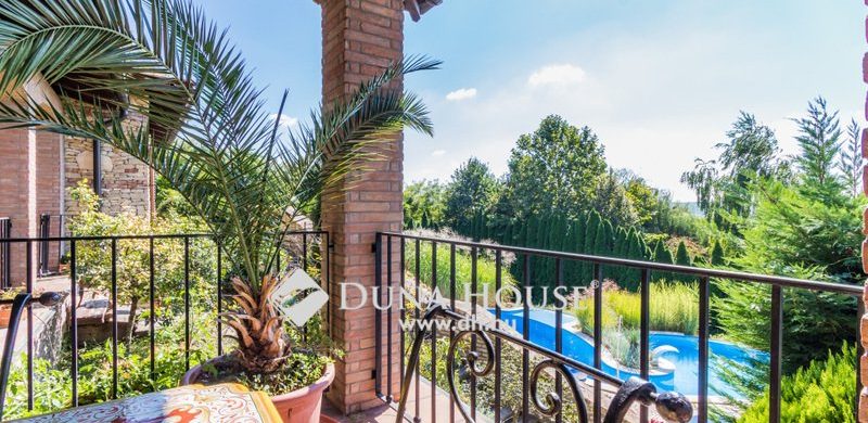 Télből a nyárba: egy 490 milliós, gödöllői ház elképesztő fotói!