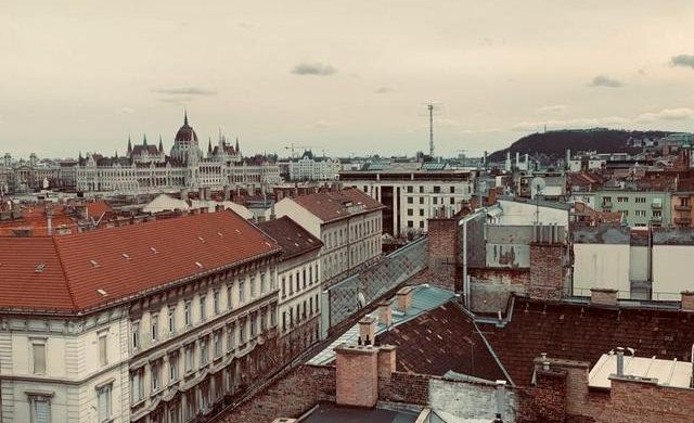 Amikor egy Frankel Leó úti lakás tetőterasza nagyobb, mint a lakásunk…