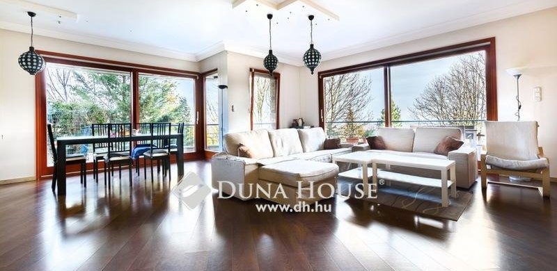 Tavaszi üdeség: egy 245 milliós, budai villa képei!