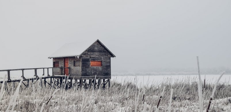 Végre valaki a téli Balaton szépségét is megmutatta egy ingatlanhirdetésben!