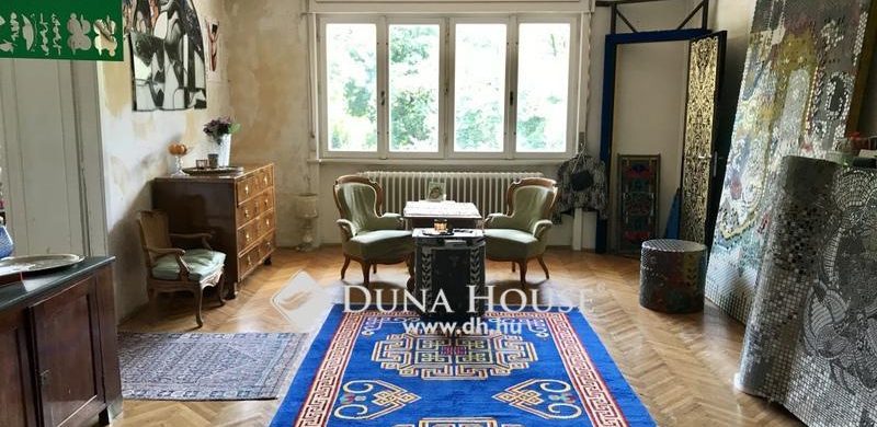 Foltos falak, tökéletes parketta: szerelem-lakás, kilátással a Vérmezőre!