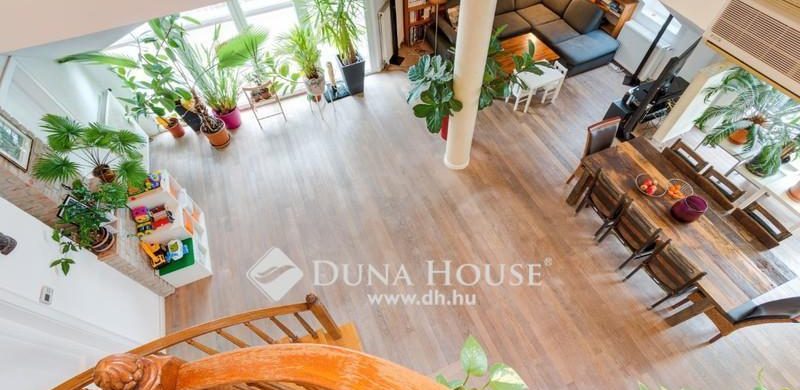 Ha körbenézne egy 149,5 milliós penthouse lakásban a Budai Vár lábánál…