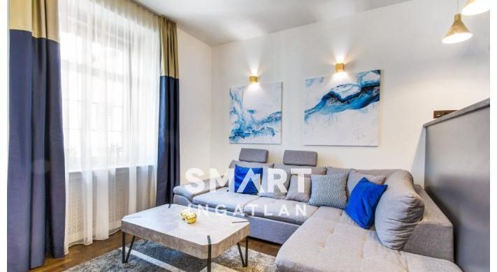 A hét ingatlana: kék és arany csoda 83 millióért a Paulay Ede utcában