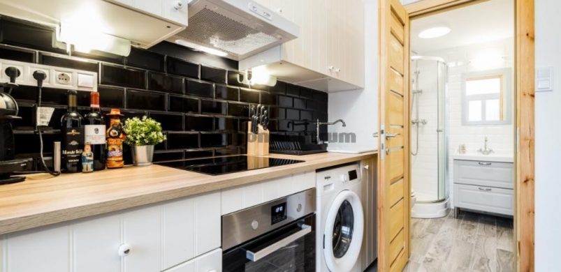 „Csalóka fotók”: álomszép modern lakás a XI. kerületben, kis csavarral