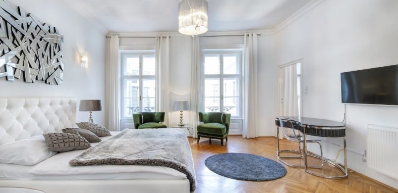 Lelazító luxus az Apáczai Csere János utcából