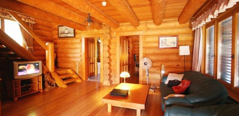 Szibériai rönkházat valaki? Csak 69 milliós és nem kell messzire menni érte!