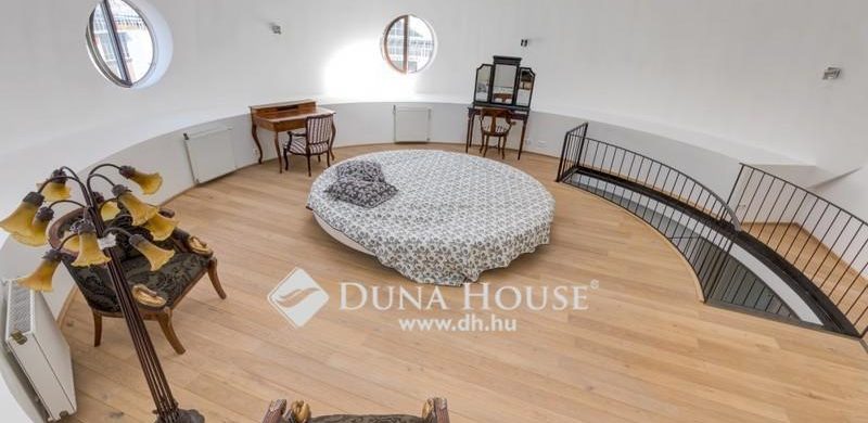 Lakna kupolában? Most megteheti! Ráadásul a budapesti Vízivárosban!