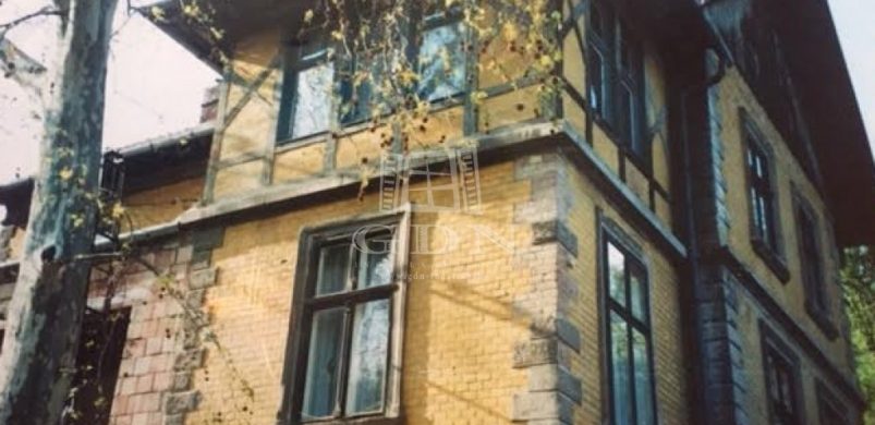 Eladó Magyarország hajdani belügyminiszterének nagymarosi nyaralója!