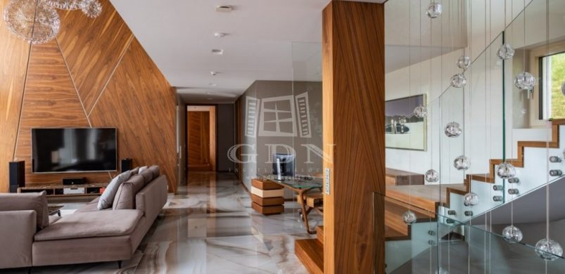 Új rekorder: 966 millióba kerül Pest megye legdrágább háza. Ráadásul jól néz ki!