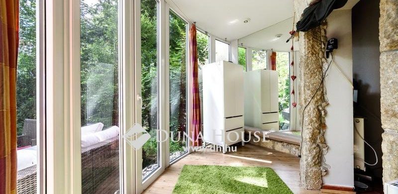 Ha fázna: impozáns lakás szaunával Pasarét és Törökvész határán!