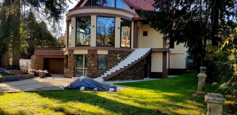 Egykori vadászházból luxus lakás a II. kerületben, 270 millióért!