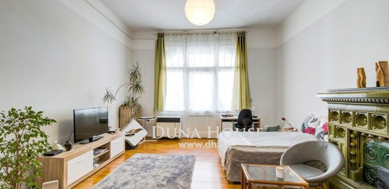 Szerelem-lakás az Ilka utcában, mázas cserépkályhával és modern berendezéssel!