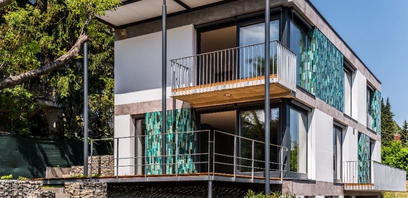 A hét és 2019 utolsó, ragyogó ingatlana: izgalmas, új építésű ház tulajdonostól, 259 millióért