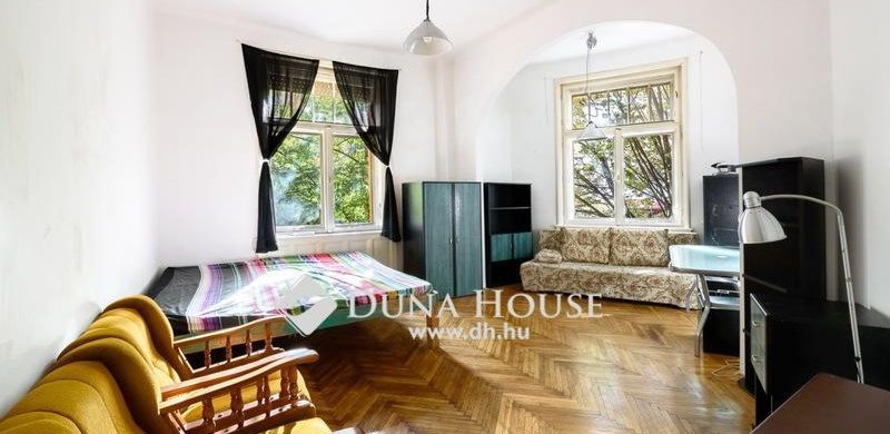 Tegye át a konyhapultot egy másik falra és világbajnok budai lakása lesz!