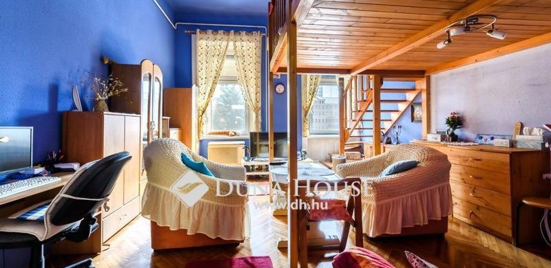 Nem értjük, miért ragadt be a kedvenc „kék lagúnánk”…