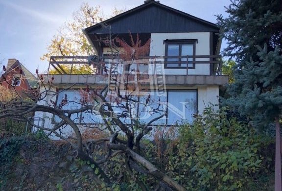 Tavaszváró szépség Verőcén, szuper kilátással, pazar árral