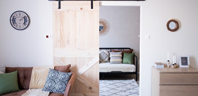 4 fullos lakás, egy áráért. Na jó, 139,9 millióért. De akkor is! Egy ragyogó hirdetés a VIII. kerületből!