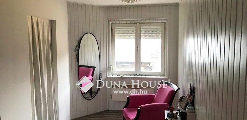 „Párizsi hangulat a Salétrom utcában”, 39,9 millióért!