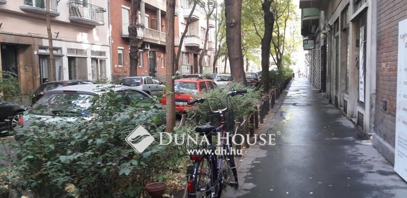 Lakás Erzsébetváros legzöldebb utcájában, kerthasználattal! 30,9M-ért