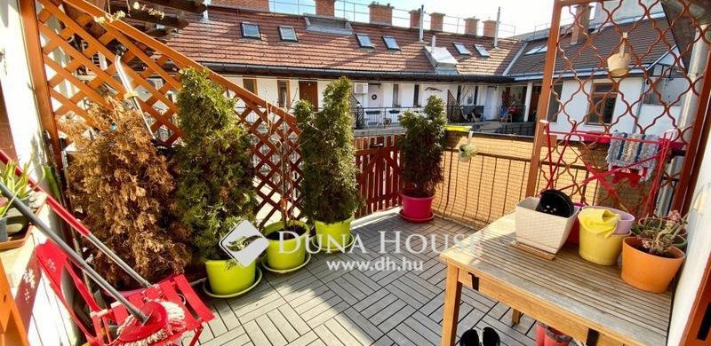 Élvezze a jó időt Alkotás utcai privát teraszán!