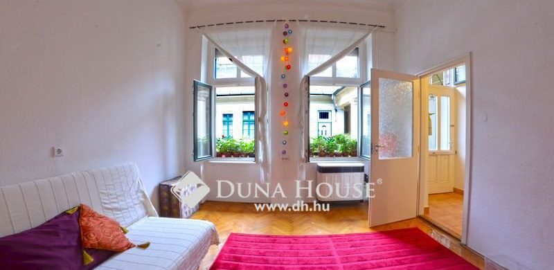 Nem nagy, de a „csúcson” van! Egy 28,9 milliós, szuper Bajza utcai lakás!