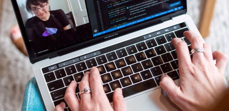 Csak pozitívan! #4: Így lehet az online ingatlan adás-vétel biztonságos!