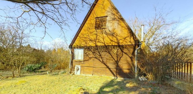 Pihenjen 10 millióért saját kis zugában, egy dunai szigeten!