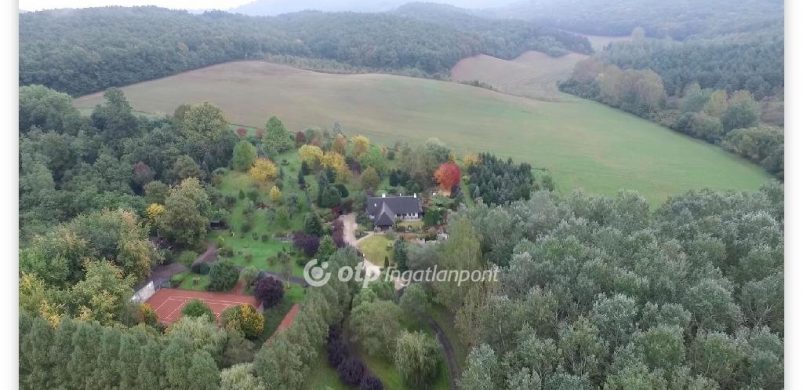 Vidéki „legek” – íme Nógrád legdrágább háza, ahová helikopterrel is hazamehet!