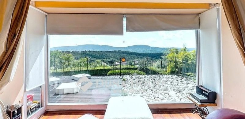 A hét ingatlana: pazar kilátás a Rókahegyről, luxus körülmények közül