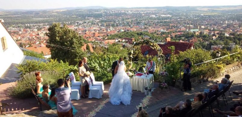 Van fél milliárdja? Vegyen mondjuk egy hotelt Pécsen, pazar kilátással!