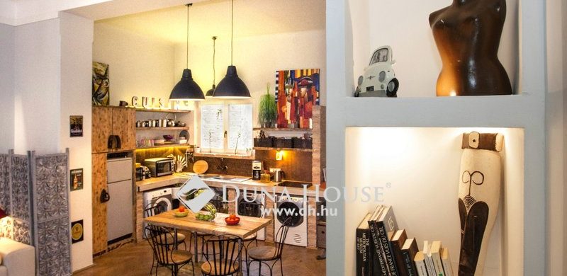 A Palotanegyed ékkövei: egy Pál utcai, tágas „Airbnb design lakás”!