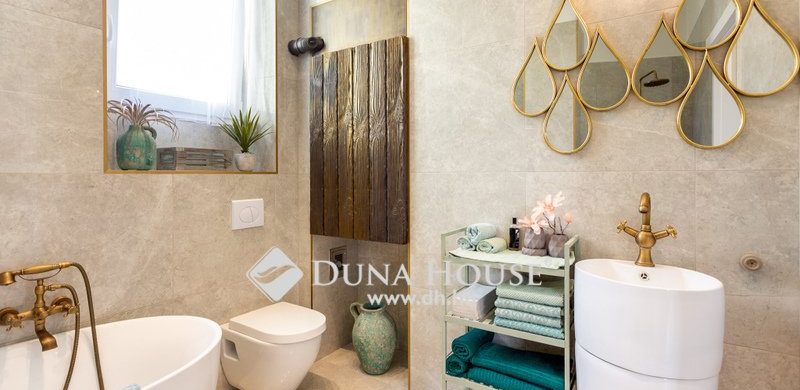 Ha kíváncsi rá, milyen egy eleve eladásra szánt, frissen felújított lakás berendezése…