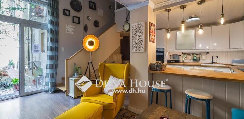 Ha földszint, akkor Káplár utca! Szuper „kertes” lakás a Széll Kálmán térnél!