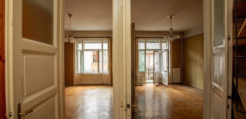 Tágas Mester utcai lakás, jó adottsággal keresi gondos felújítóját!