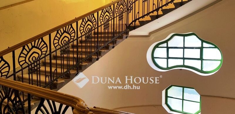 Tágas, 92 nm-es lakás meseszép házban, a Diplomatanegyedben!