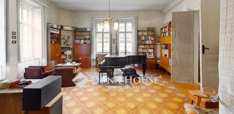 Giga lakás a Fővám tér és Kálvin között