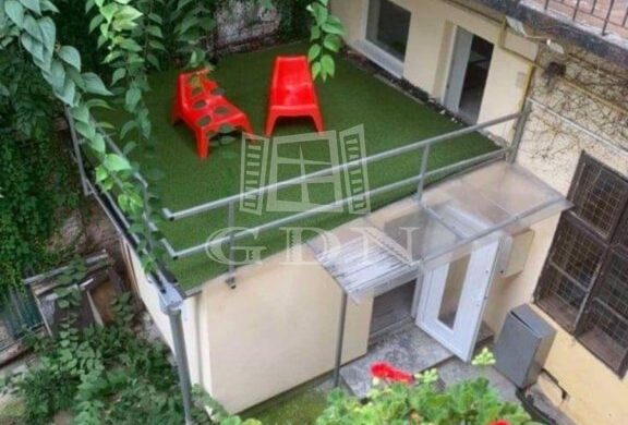 Aki bújt, aki nem: terasz!