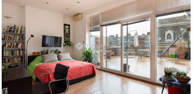 Belgrád rakpart: egy meglepően jó árú lakás, giga terasszal!