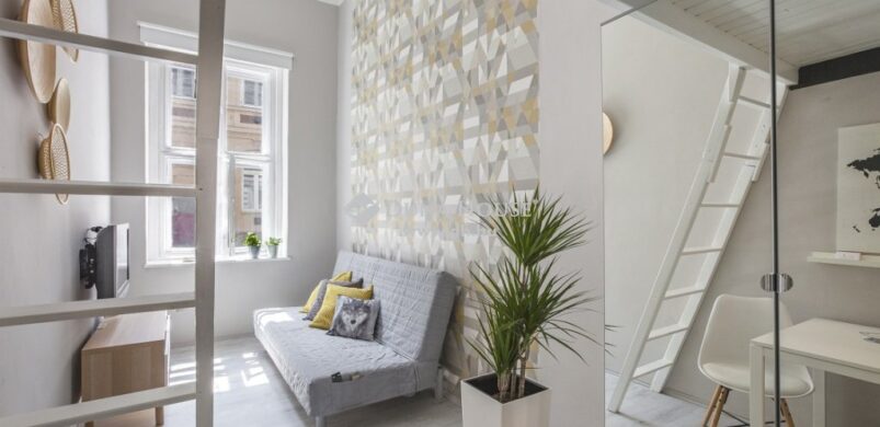 Keskeny, kicsi, mégis barátságos. Mi az?