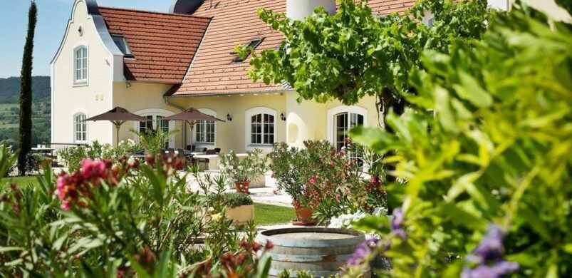 Íme a Balaton legdrágább, eladó, 2,1 milliárdot érő ingatlana!