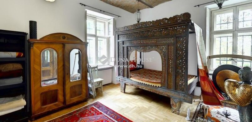 A hét bútora: egy elképesztő ágy a Donáti utcában!